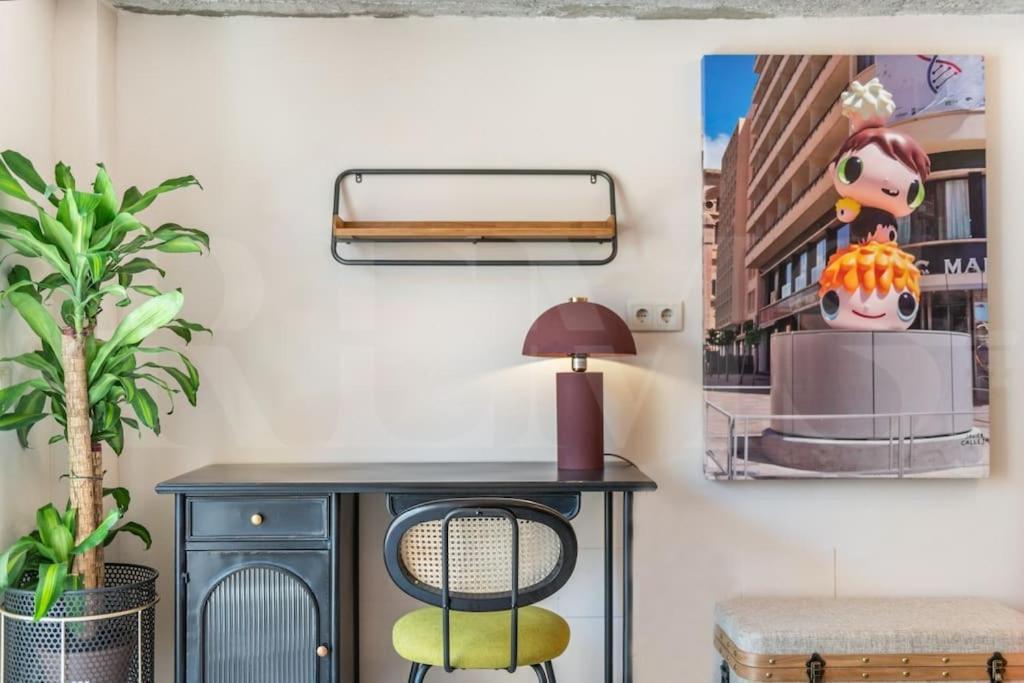 Leilighet Pop Art Gem With Paintings By Local Artist By Rems *