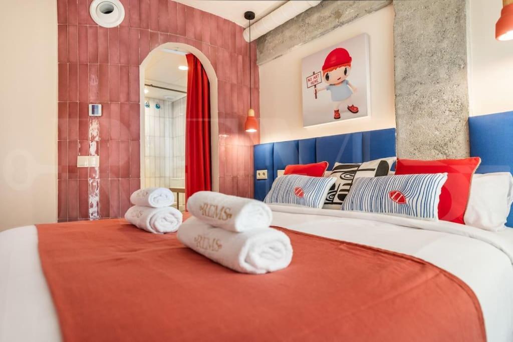 Leilighet Pop Art Gem With Paintings By Local Artist By Rems *